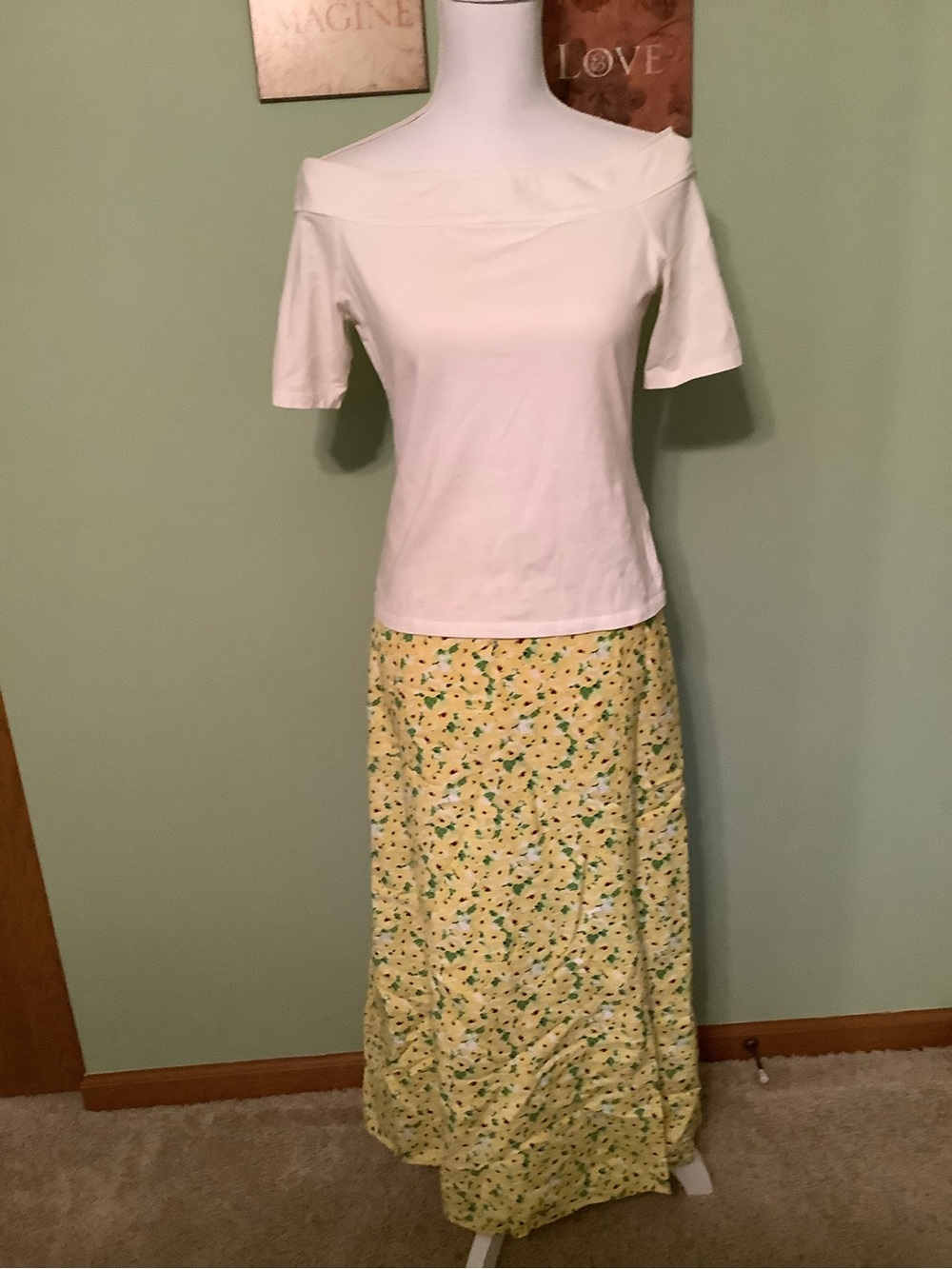 Yellow Flowered Loft MIDI A-line Skirt - Size 10 - Picture 8 of 9